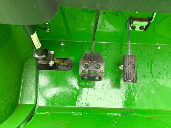 2025 John-Deere TX 4X2