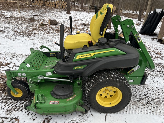 Photo of 2023 John Deere Z930M