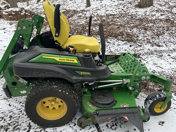 Photo of 2023 John Deere Z930M