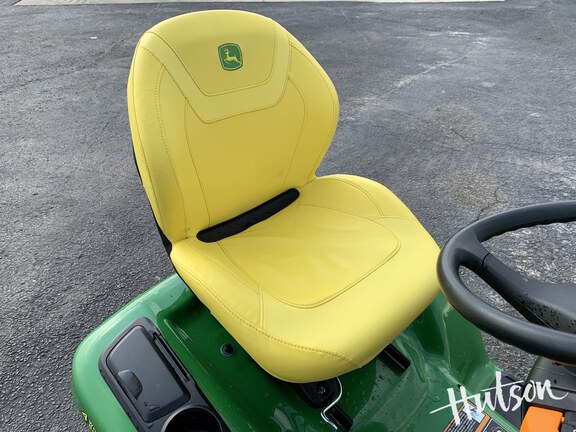 Photo of 2025 John Deere X354