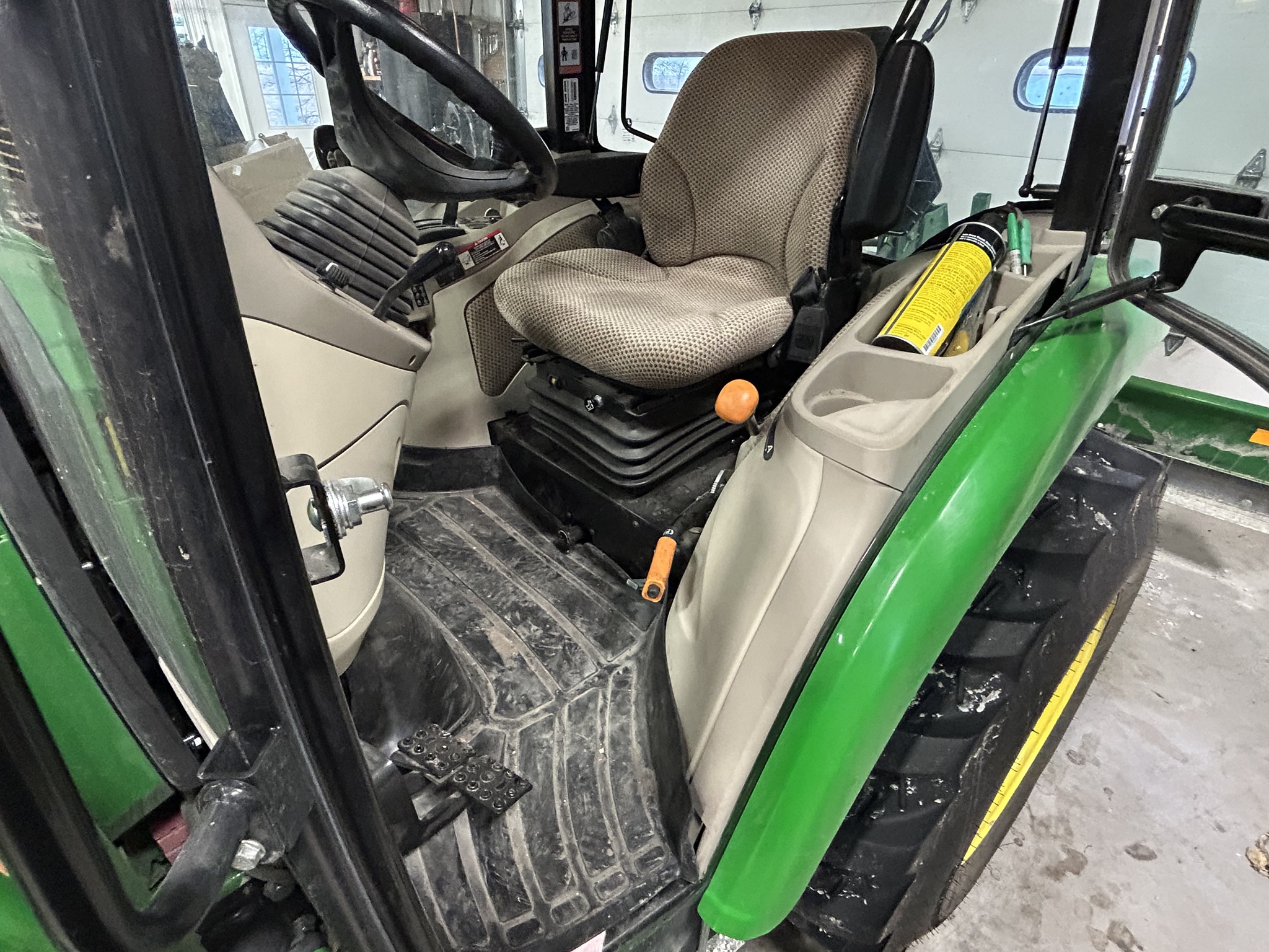  2024 John Deere 3046R at Heritage Tractor in Carthage, IL