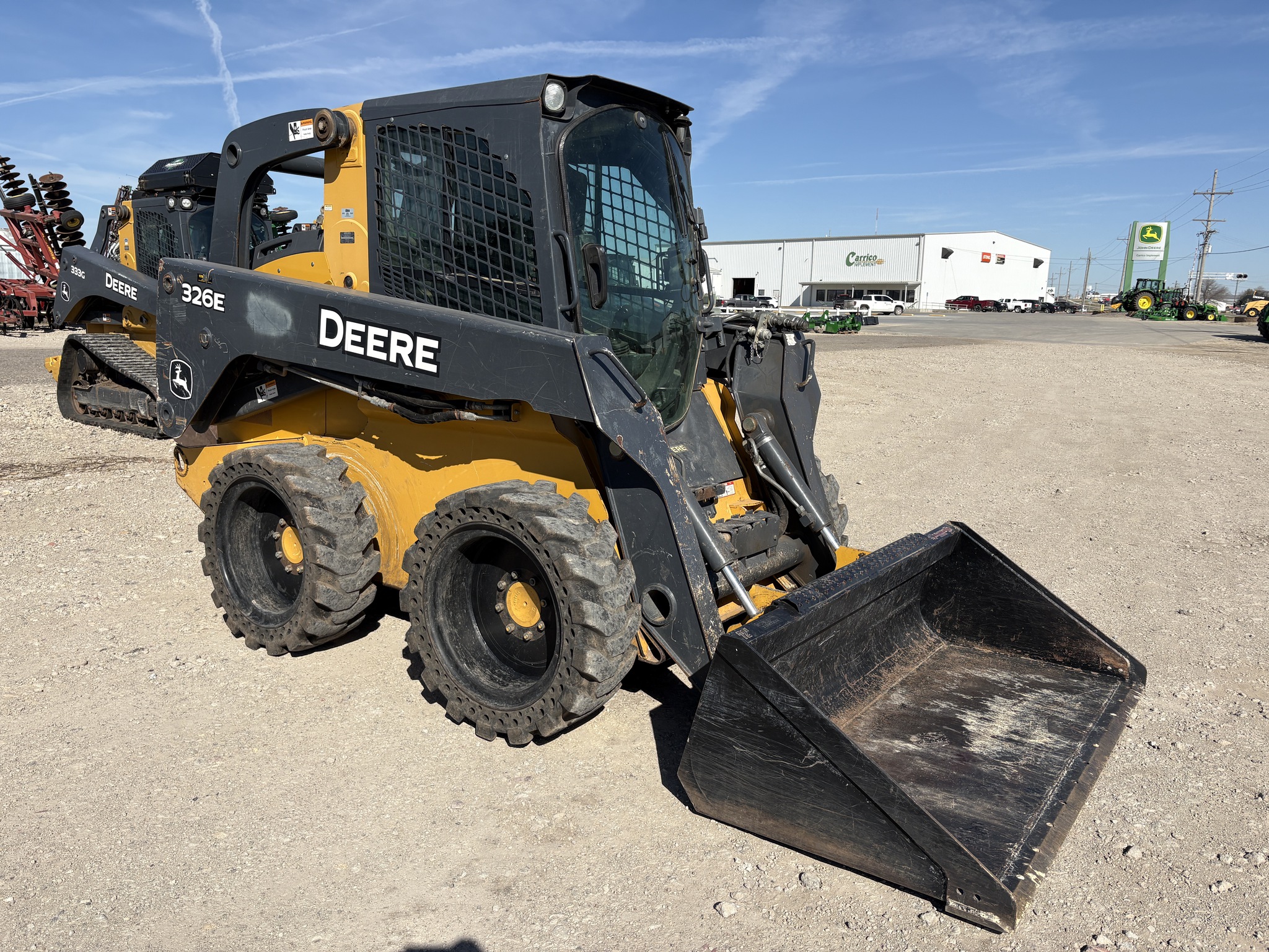 2015 John Deere 326E Image 1