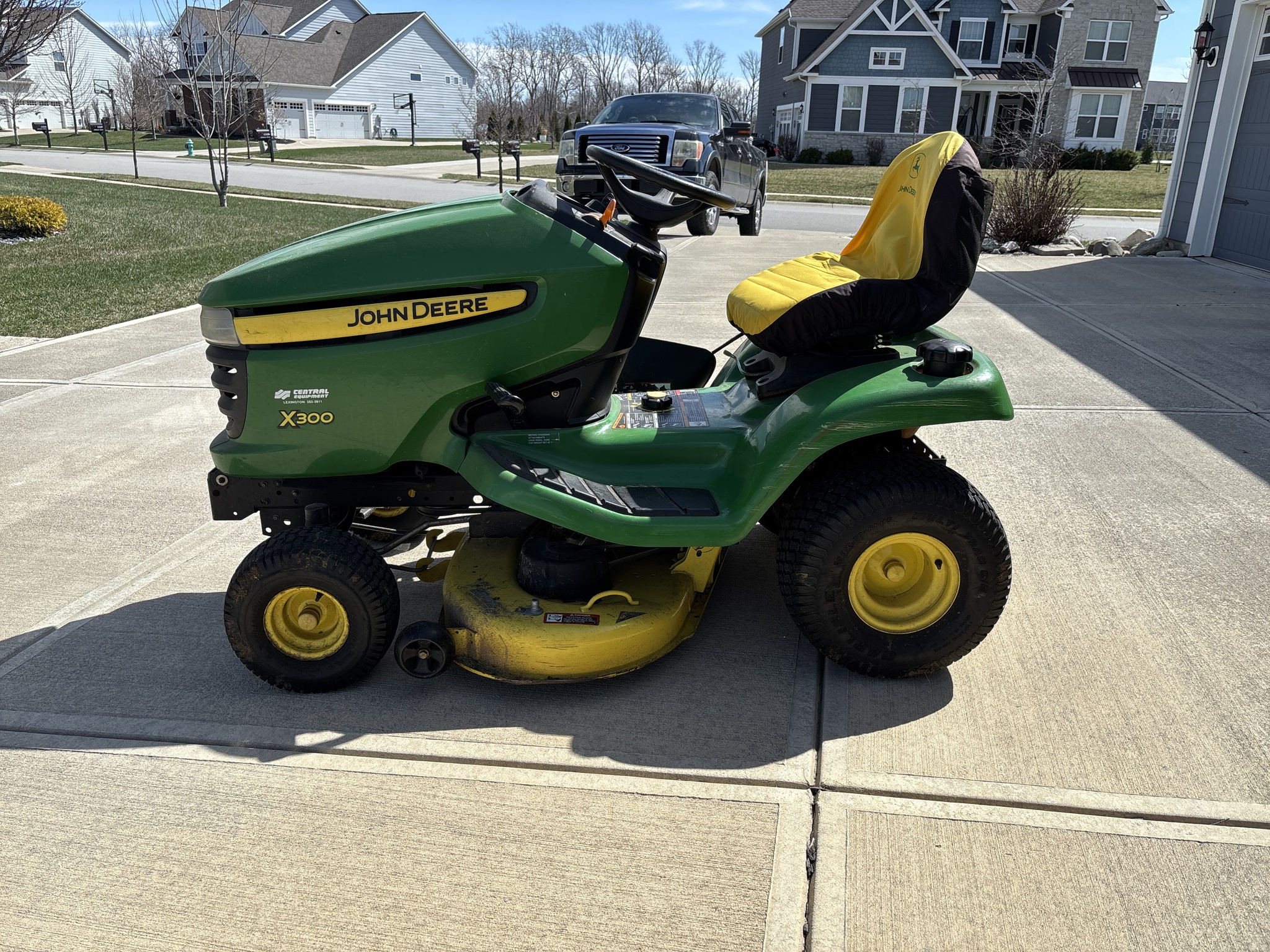Used 2006 John Deere X300 Lawn & Garden Tractors at Koenig Equipment in Knightstown, IN - PhotoXL7