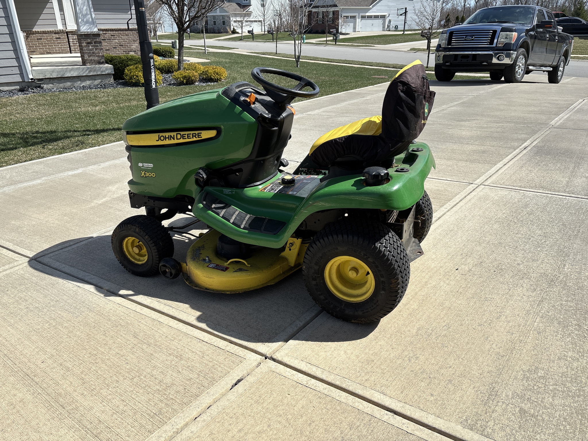 Used 2006 John Deere X300 Lawn & Garden Tractors at Koenig Equipment in Knightstown, IN - PhotoXL6