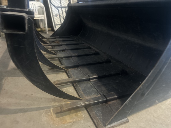 Used 2009 John Deere 7830 Row Crop Tractors at Horizon Ag & Turf in Edmonton West, AB - Photo6