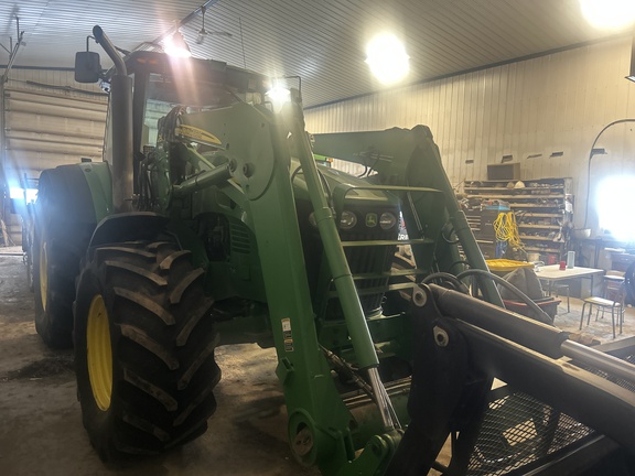 Used 2009 John Deere 7830 Row Crop Tractors at Horizon Ag & Turf in Edmonton West, AB - Photo16