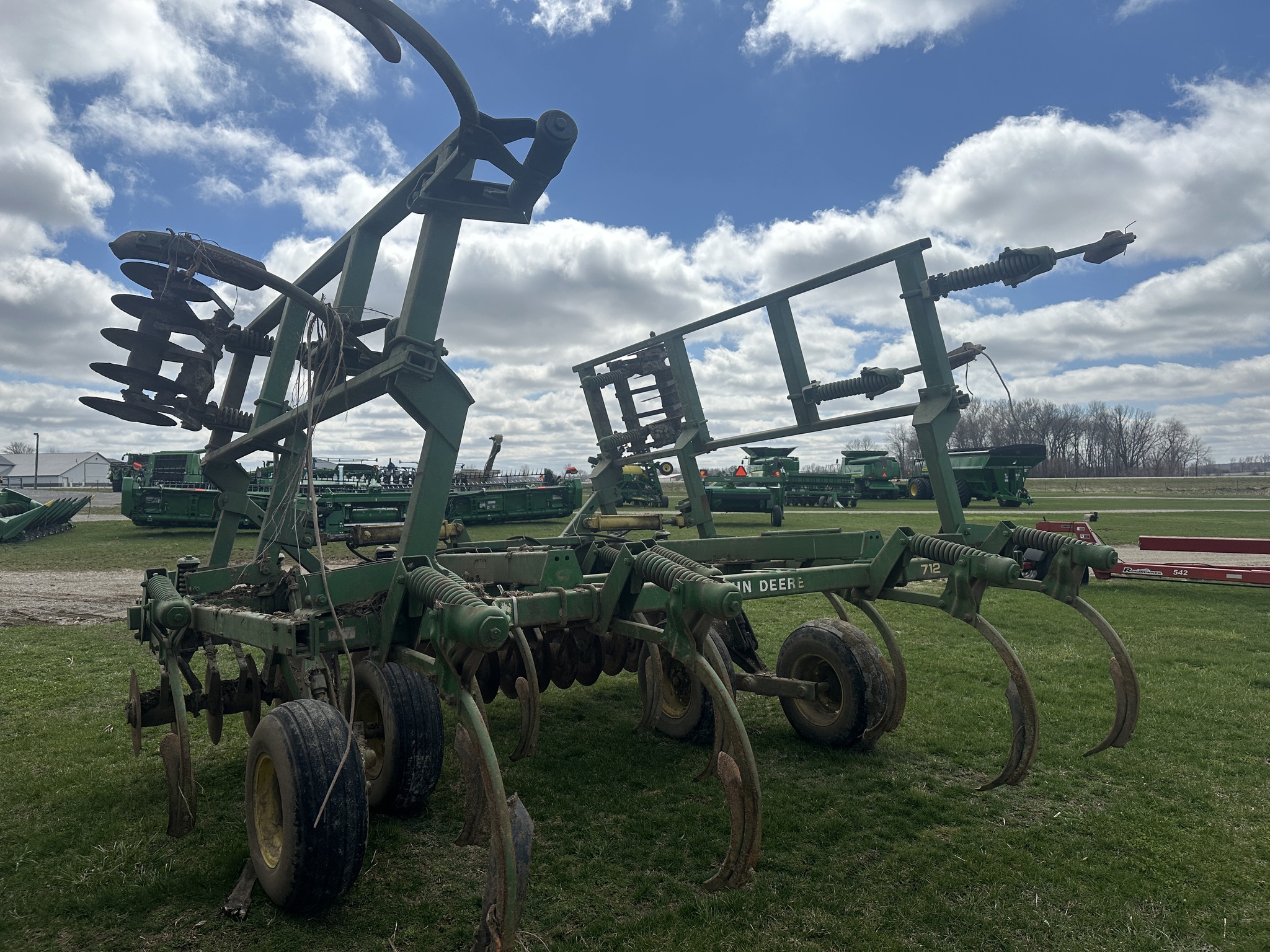 1984 John Deere 712 Image 5