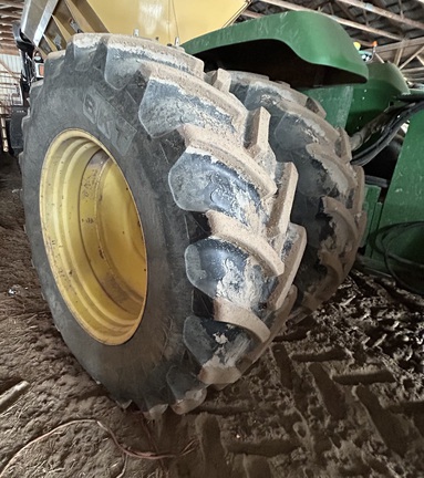 Photo of 1997 John Deere 9300