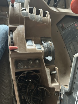 Photo of 1997 John Deere 9300