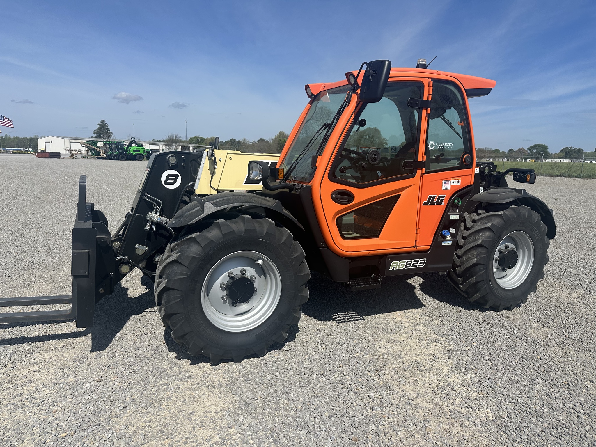 2025 JLG AG823
