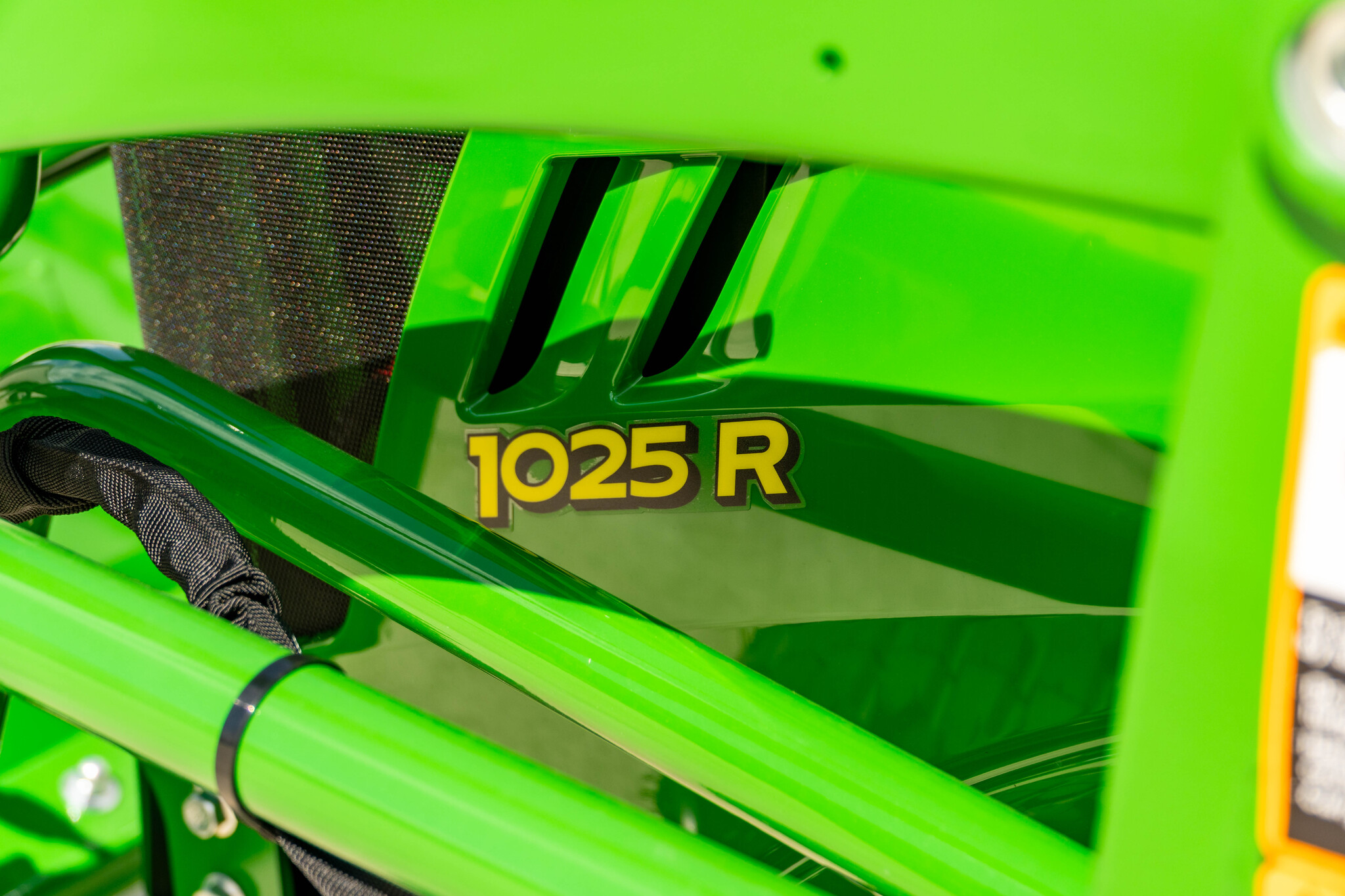 New In-Stock 2026 John Deere 1025R Compact Utility Tractors at Koenig Equipment in Bloomington, IN - PhotoXL5