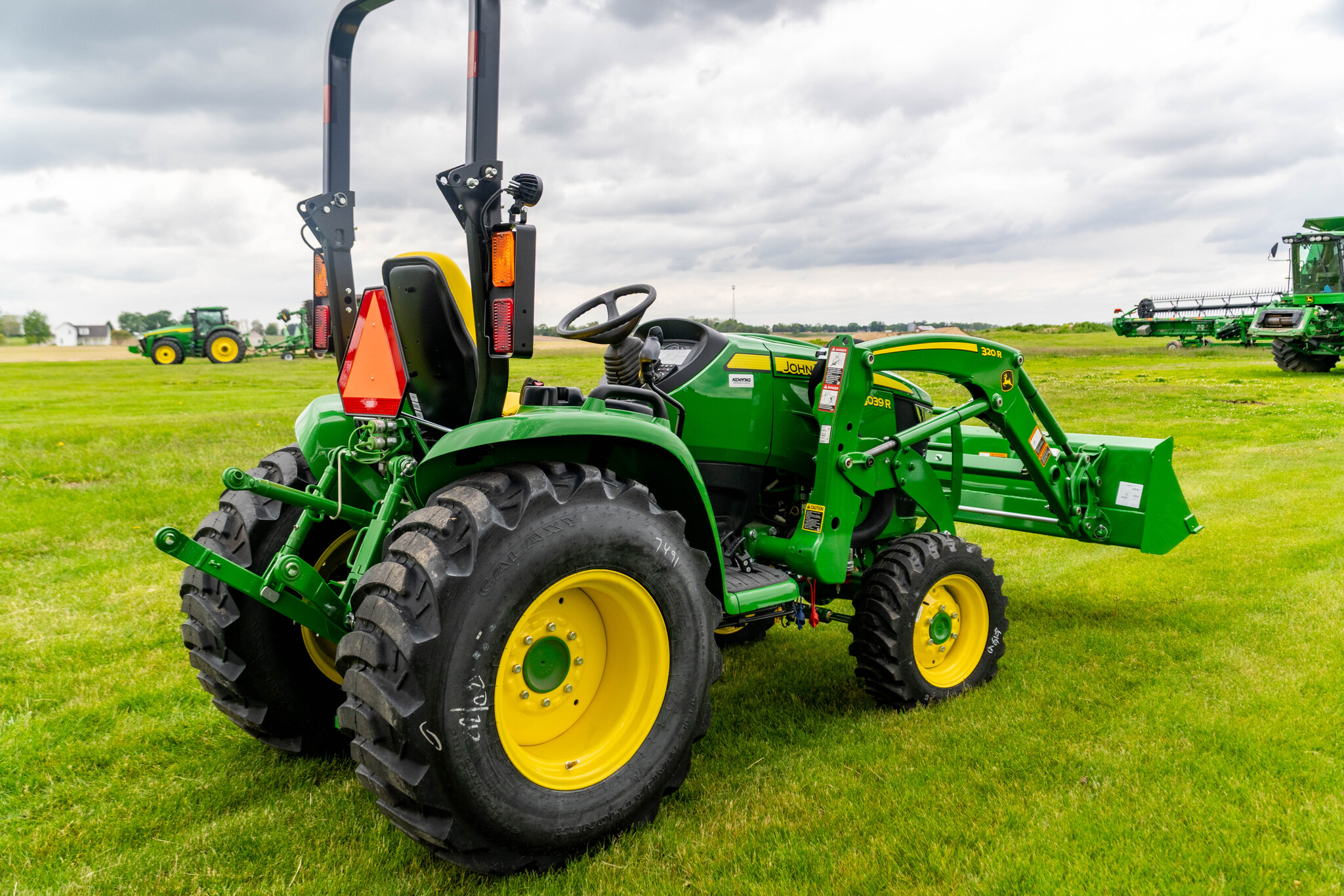 New In-Stock 2026 John Deere 3039R Compact Utility Tractors at Koenig Equipment in Bloomington, IN - PhotoXL5