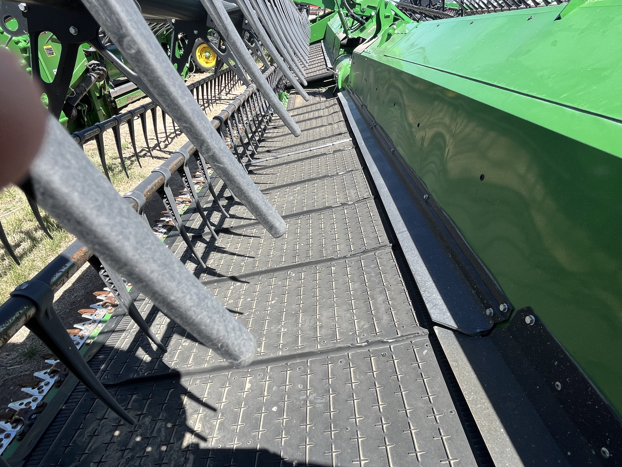 2024 John Deere HD35R Image 6