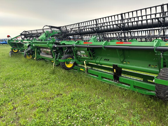 Used 2025 John Deere HDR 50 Combine Platforms at Horizon Ag & Turf in Falher, AB - Photo4
