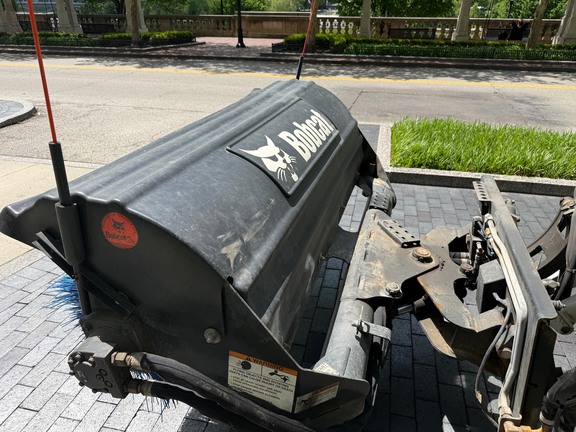 Used 2010 Bobcat 5600 TOOL CAT ATVs & Gators at Koenig Equipment in Urbana, OH - Photo9