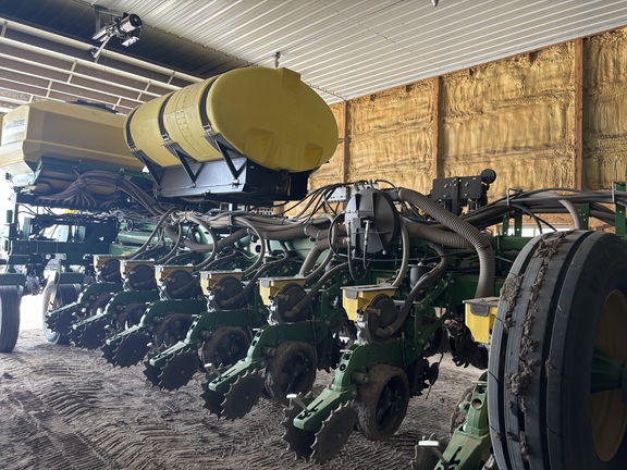 2022 John Deere 1775NT - Photo3