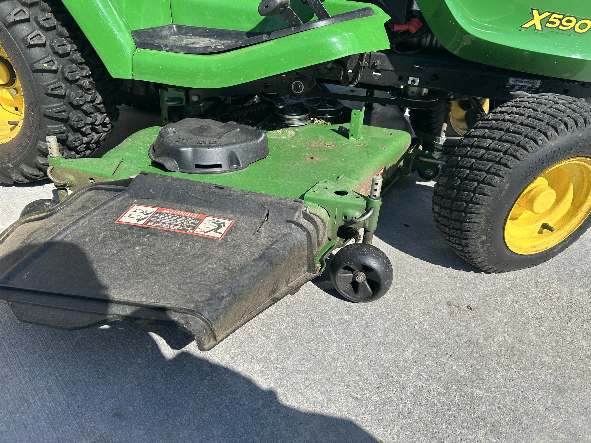  2023 John Deere X590 at Heritage Tractor in Olathe, KS