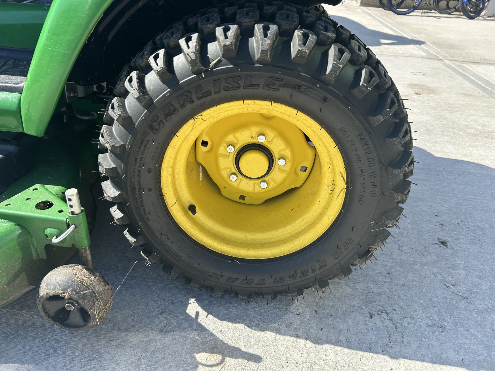  2023 John Deere X590 at Heritage Tractor in Olathe, KS
