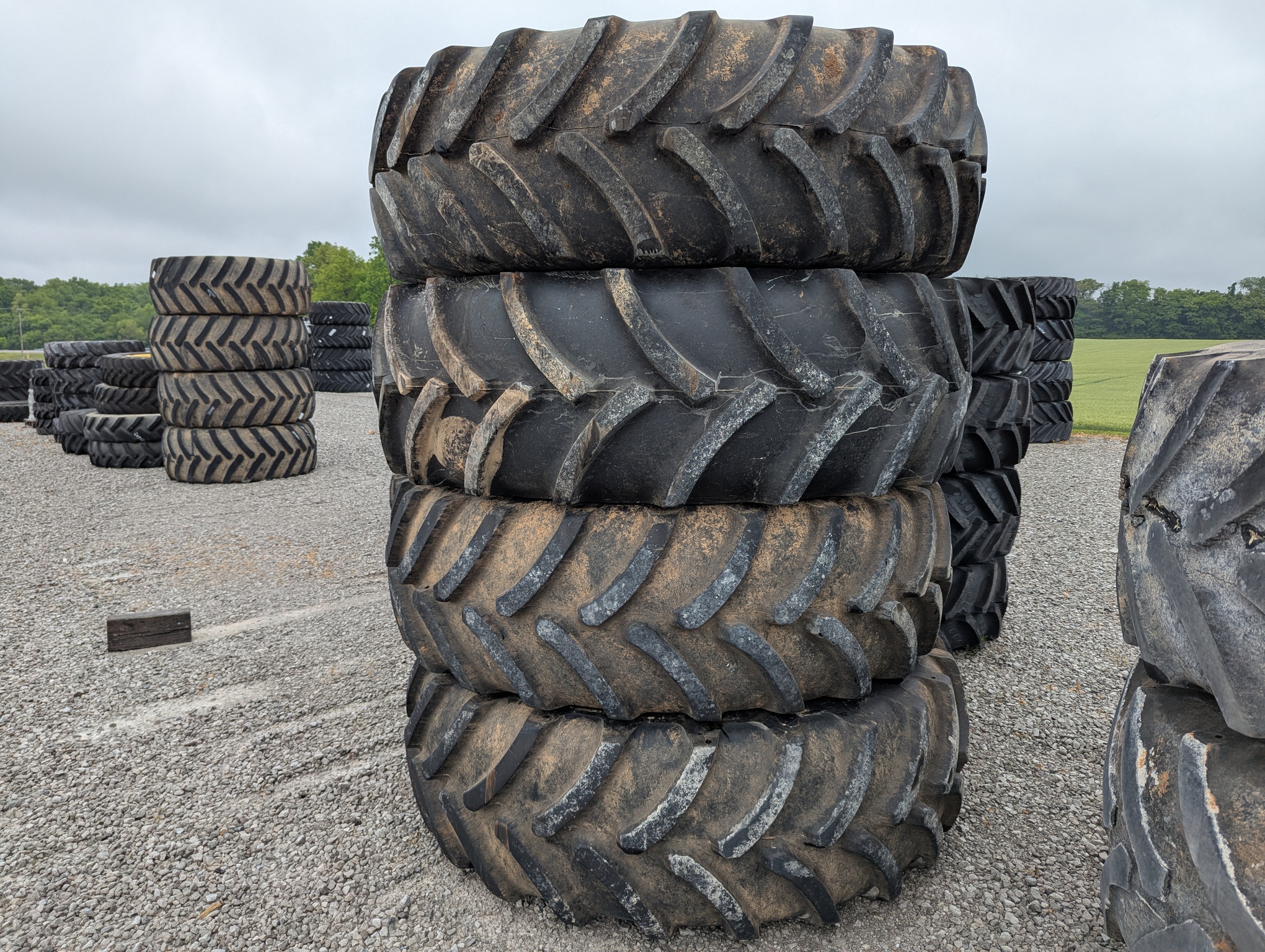 2023 John Deere 620/70R46