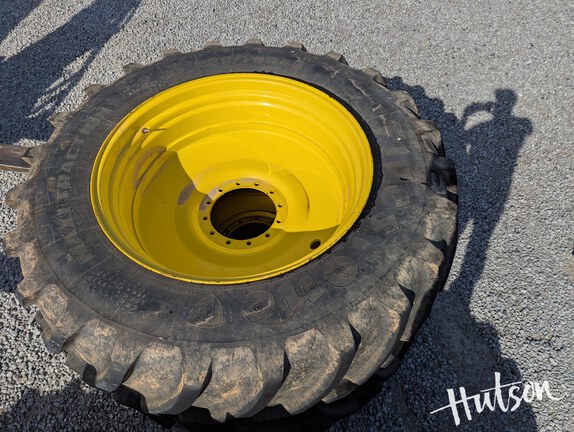 Photo of 2023 John Deere 620/70R46