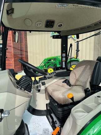 2026 John Deere 3046R-6