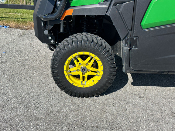 2025 John-Deere XUV 845M HVAC Cab