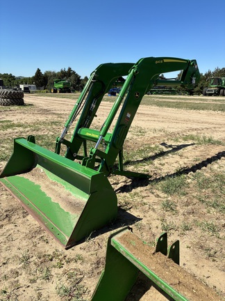 2022 John Deere 640R Used Equipment