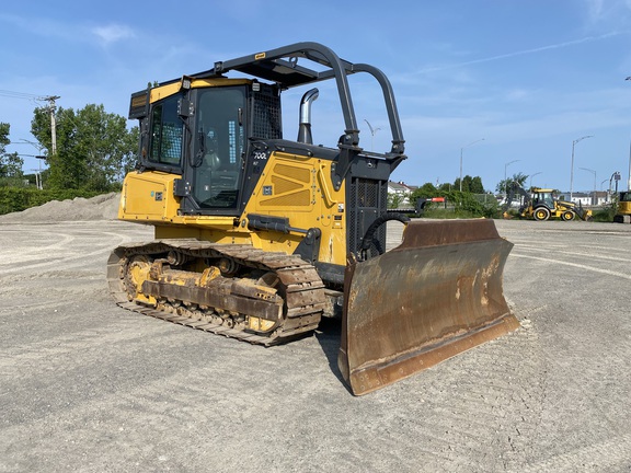 2021 John Deere 700L