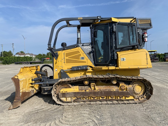 2021 John Deere 700L