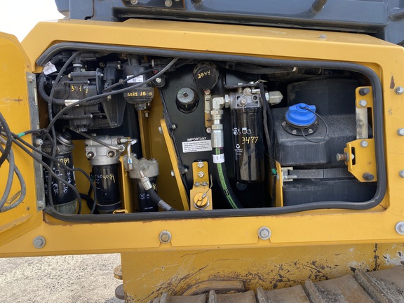 2021 John Deere 700L