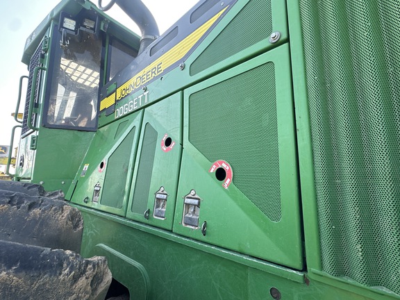 2021 John Deere 843L