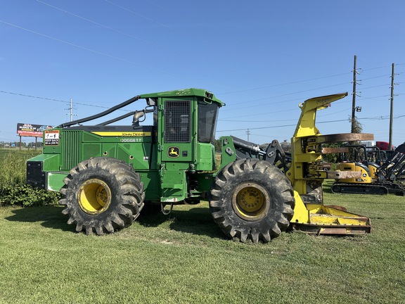 2021 John Deere 843L