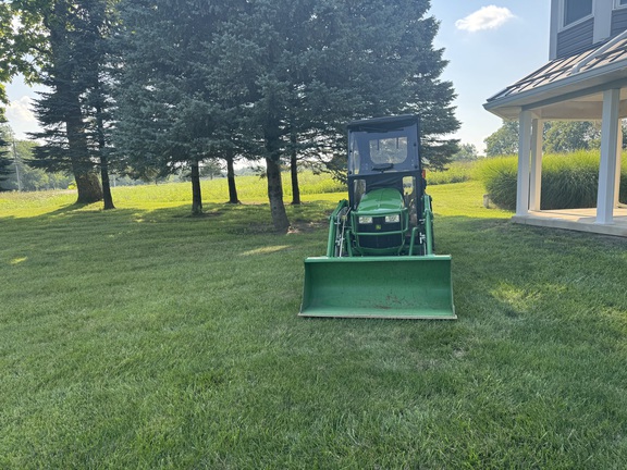 Used 2016 John Deere 1025R Compact Utility Tractors at Koenig Equipment in Urbana, OH - Photo1