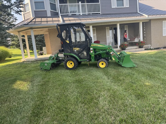 Used 2016 John Deere 1025R Compact Utility Tractors at Koenig Equipment in Urbana, OH - Photo3