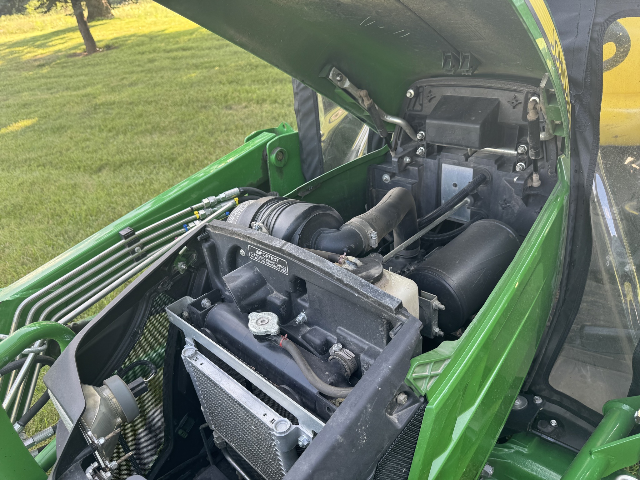 Used 2016 John Deere 1025R Compact Utility Tractors at Koenig Equipment in Urbana, OH - PhotoXL17