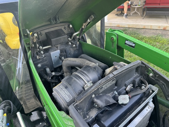 Used 2016 John Deere 1025R Compact Utility Tractors at Koenig Equipment in Urbana, OH - Photo18