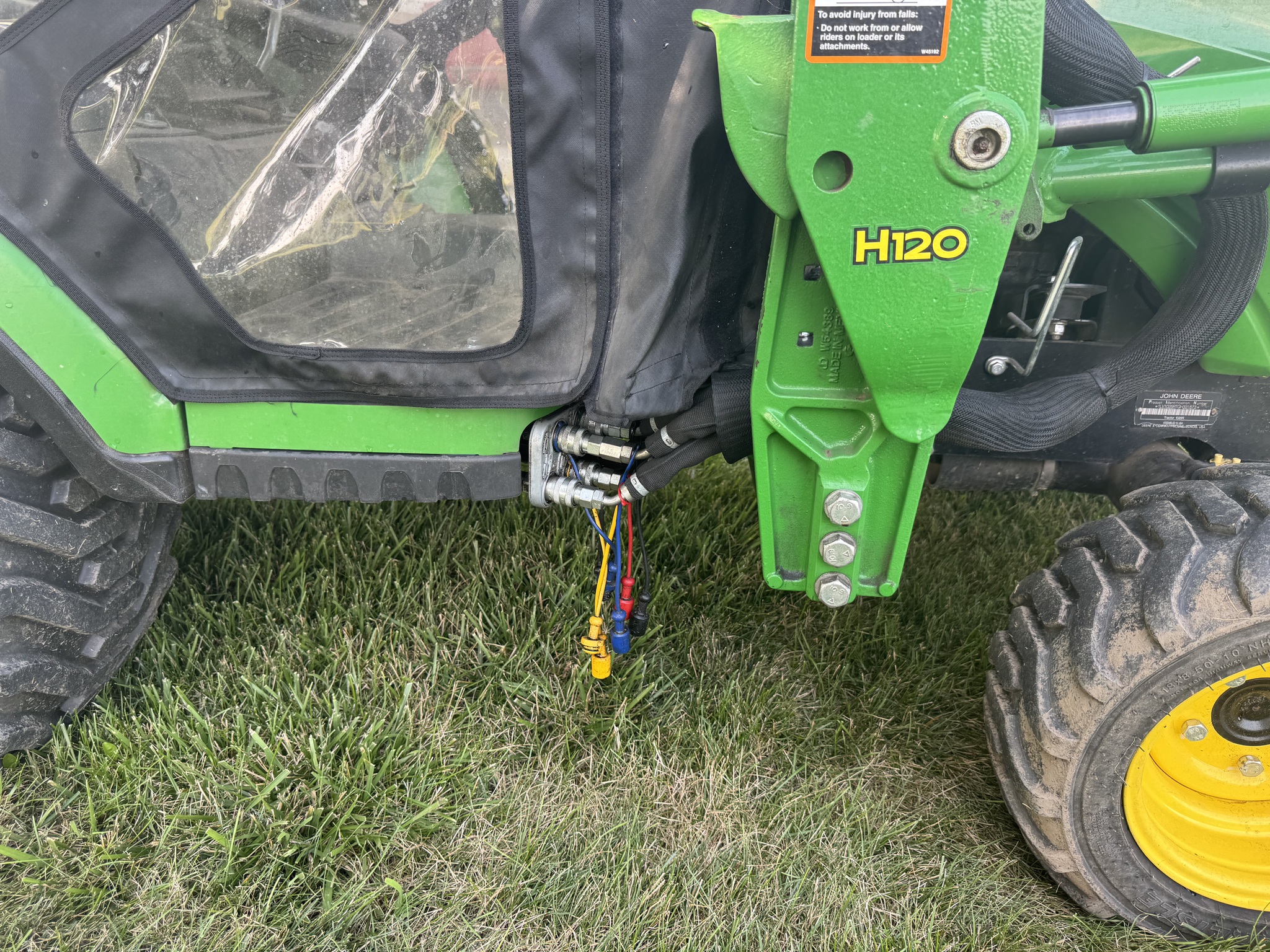 Used 2016 John Deere 1025R Compact Utility Tractors at Koenig Equipment in Urbana, OH - PhotoXL22
