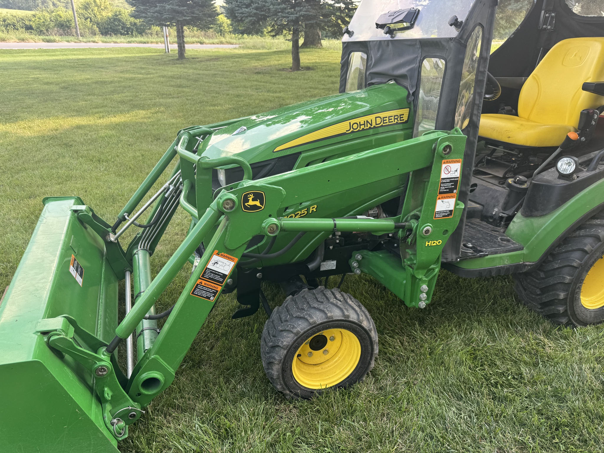 Used 2016 John Deere 1025R Compact Utility Tractors at Koenig Equipment in Urbana, OH - PhotoXL31