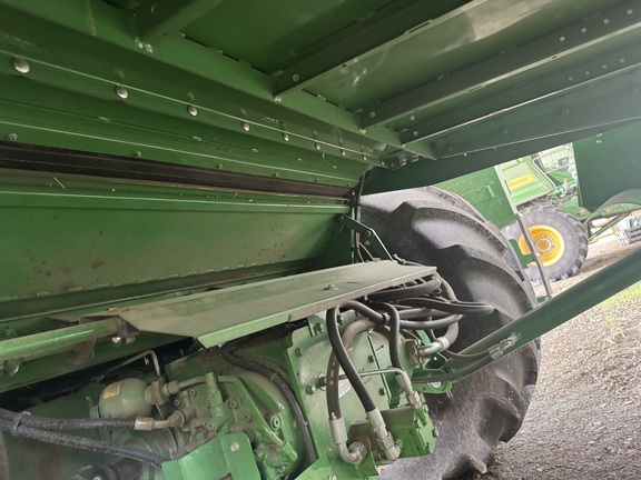 Photo of 2023 John Deere T670