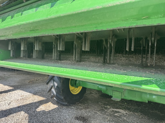 Photo of 2023 John Deere T670