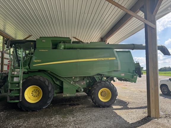 Photo of 2023 John Deere T670