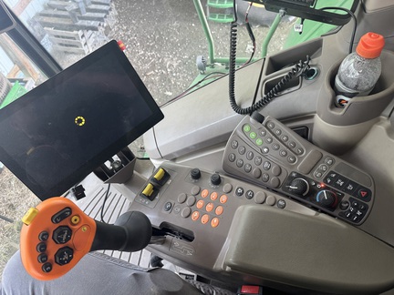 Photo of 2023 John Deere T670