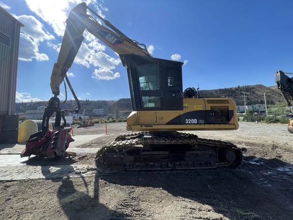2011 Caterpillar 320D