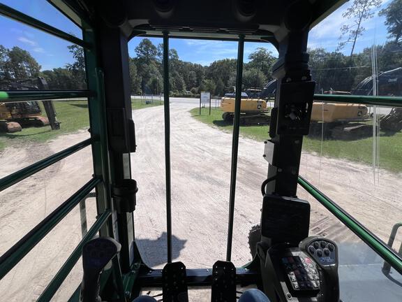 2023 John Deere 853M