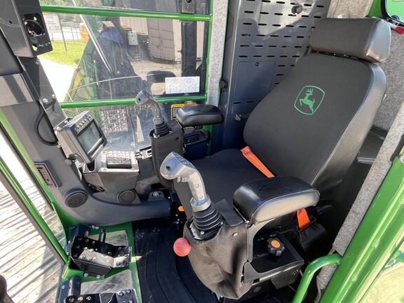 2023 John Deere 853M