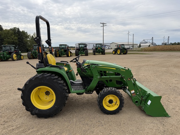 2025 John Deere 3038E - Photo2