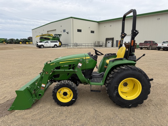 2025 John Deere 3038E - Photo6