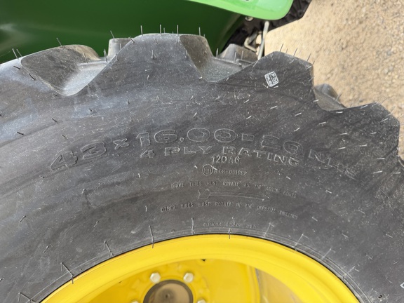 2025 John Deere 3038E - Photo12