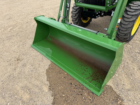 2025 John Deere 3038E - Photo19
