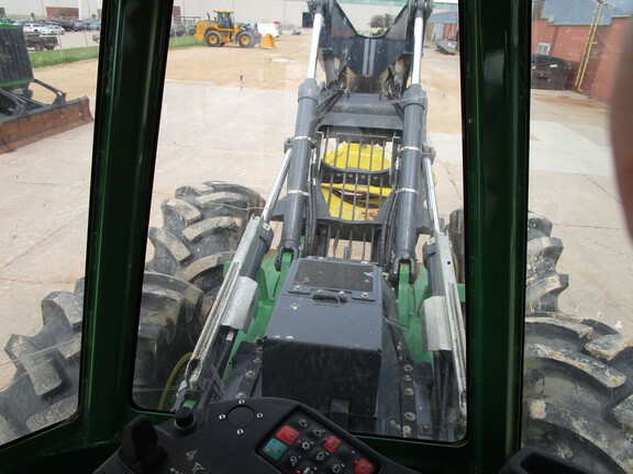 2022 John Deere 768L-II